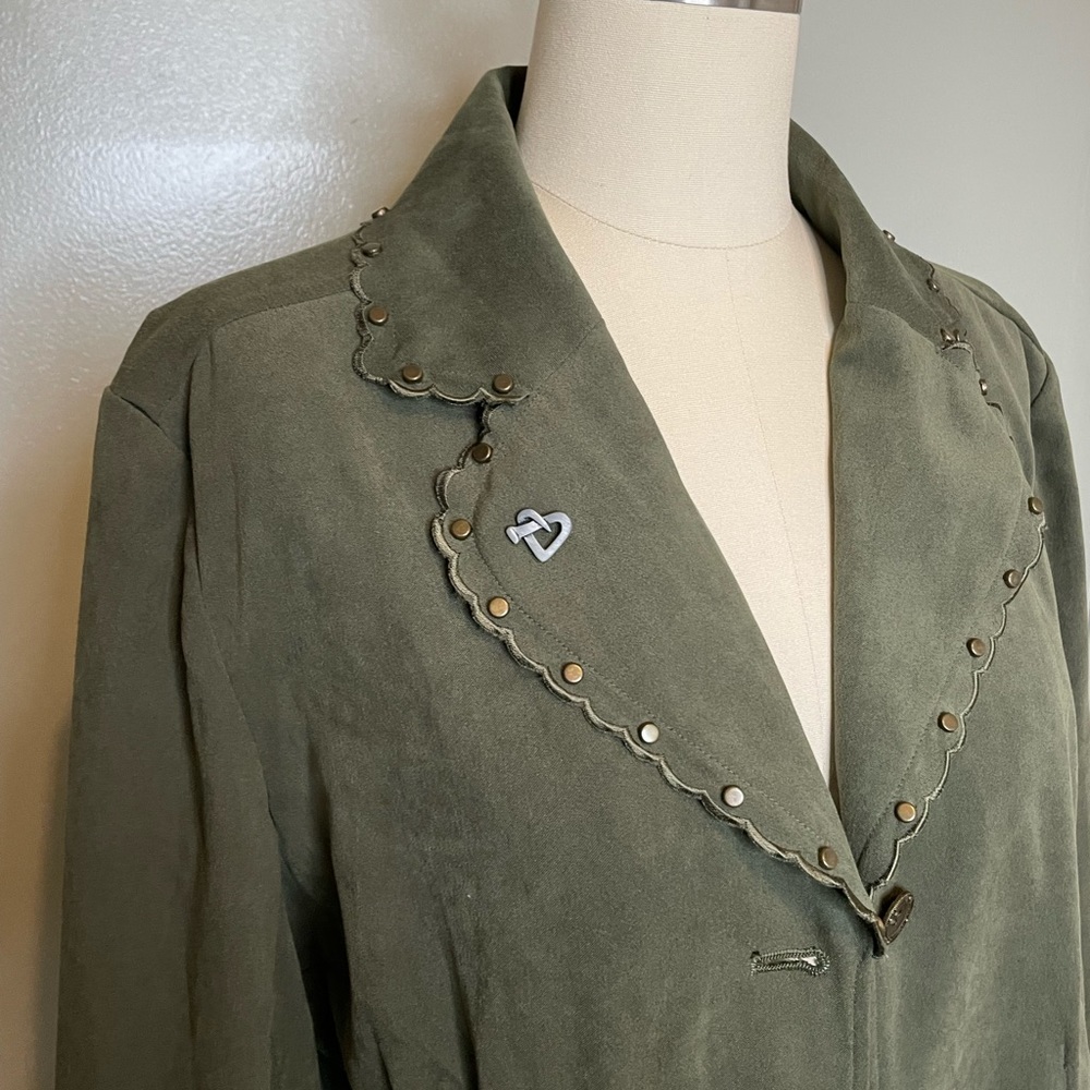 Requirements Jacket Size Large. - image 8